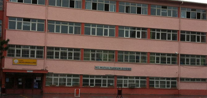 “Ne mutlu Türküm diyene” yazısı geri geldi