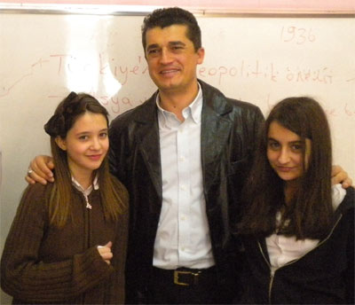 Kimlik Kazandıran Müfredat İstiyoruz!