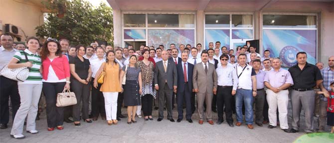 Koncuk: Yaşayan sensin. Bu millet yaşamıyor