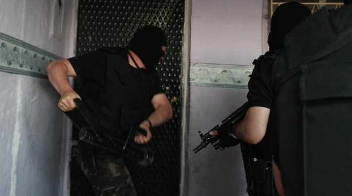 Aralarında öğretmen, polis ve avukatta var