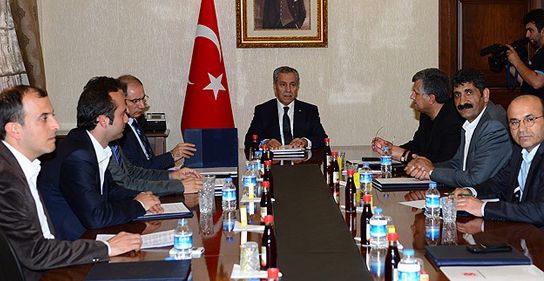 Arınç, Taksim Platformu'nu üyelerini kabul etti