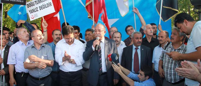 Doğu Türkistan'daki Soykırımı Protesto