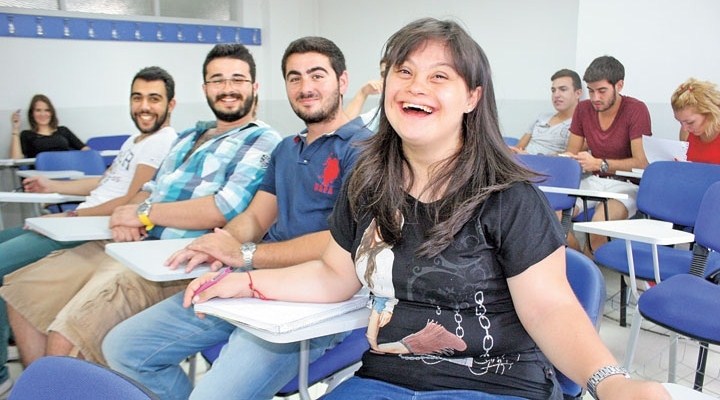 Down sendromlu gencin hayata tutunuşu