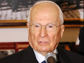 Kenan Evren adı okullardan kaldırılıyor