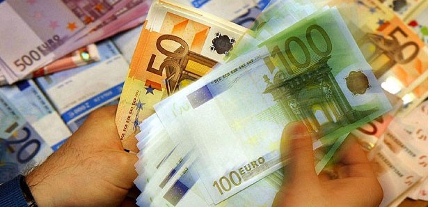 Her vatandaşa 2800 Dolar maaş