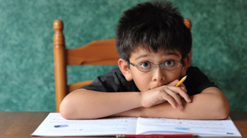 Ders çalışmak istemeyen çocuğa nasıl davranılmalı