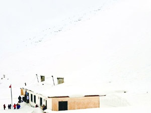 Çığ tehlikesi altında eğitim