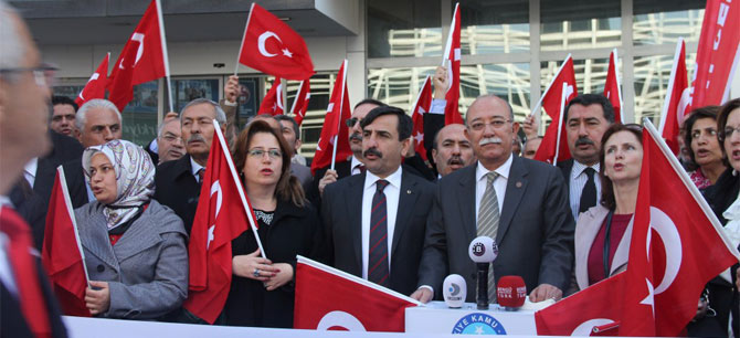 Şivan Perverleri Değil, Vatanperleri Dinleyin!