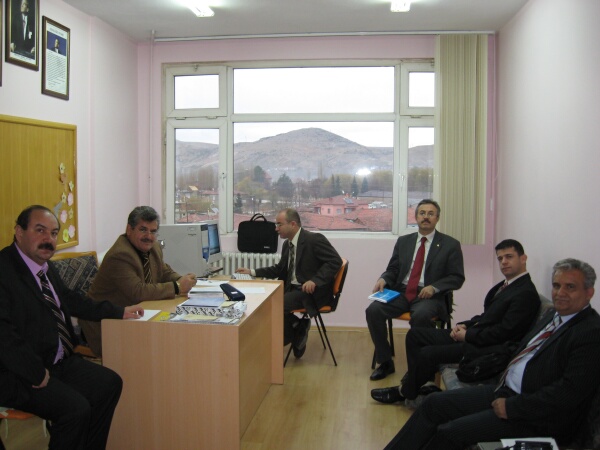 Müfettiş, dayakçı müdürün meslekten ihracını istedi