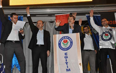 Firavun'un Karşısında, Musa'nın Yanındayız