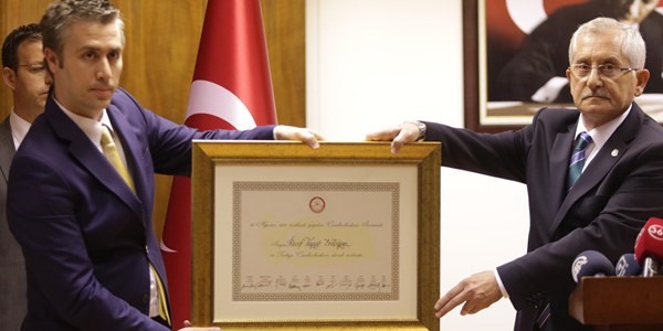 YSK: Erdoğan cumhurbaşkanı seçildi