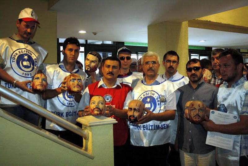 Müdürler MEB'e manken kellesi bıraktı