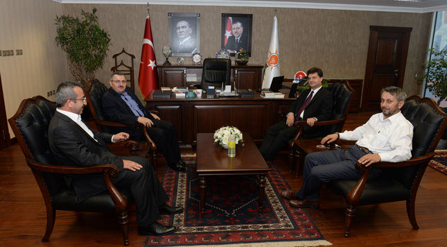 Gündoğdu’dan AK Parti’ye ziyaret