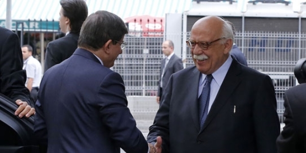 Nabi Avcı'dan Davutoğlu'na 'Sayın Bakanım' gafı