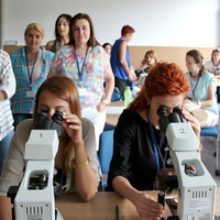 Öğrenciye ‘Fen’ dersini sevdirir