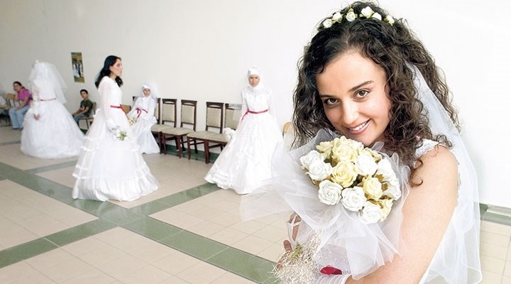 Erasmus evlilik programına döndü!