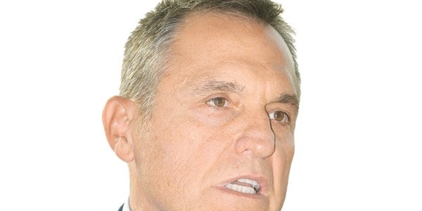 Rektör: Burs veremiyor ama lüks araç alabiliyoruz