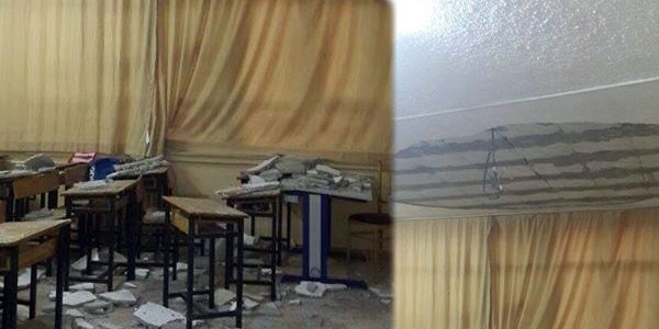 Okulda tavan sıvası öğrencilerin üzerine çöktü!