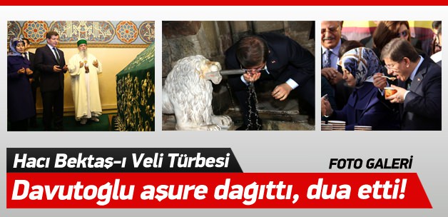 Başbakan Davutoğlu aşure dağıttı, dua etti