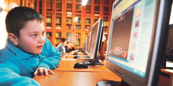 Öğretmen, Öğrencisinin Sanal Arkadaşı Olmalı