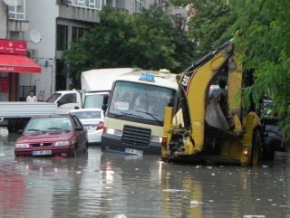 Edirne'de 2 okul 2 gün tatil edildi