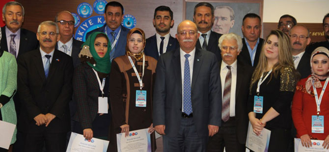 Türkmen Öğretmenler Sertifikalarını Aldı