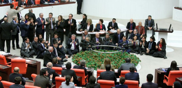 TBMM'de gerginlik sürüyor