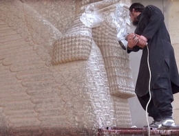 IŞİD insanlık tarihini yerle bir etti