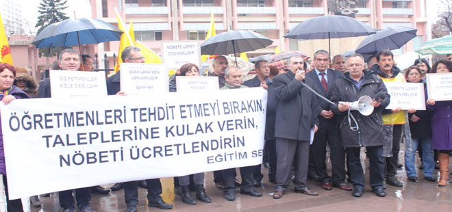 MEB Önünde Nöbet Ücreti Eylemi