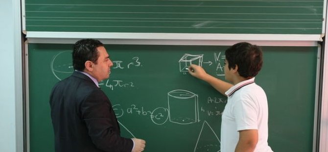 Özel okullara değil, fen ve anadolu liselerine rakibiz