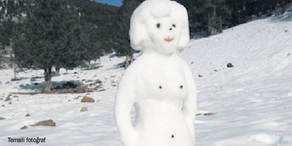 Öğretmene 'kardan kadın' soruşturması