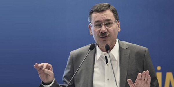 Gökçek'in izinsiz SMS'i sosyal medyayı karıştırdı