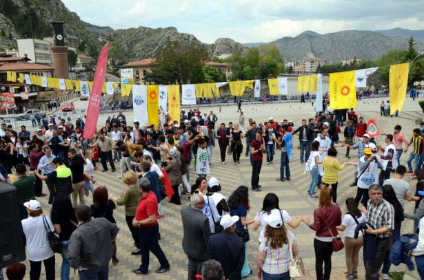 Türkiye'den renkli 1 Mayıs kutlamaları