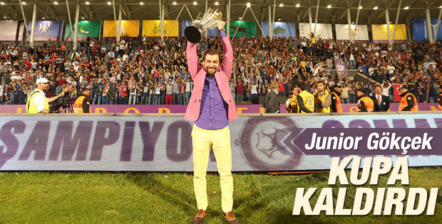 Osmanlıspor kupasını aldı