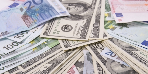 Dolar ve Euro, güne rekorla başladı