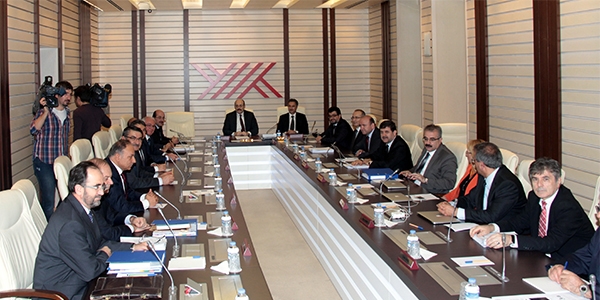 3 Rektör, 18 Dekan atandı