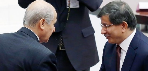 AK Parti'de ibre o partiyi gösteriyor