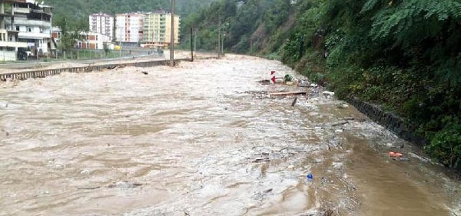 Artvin'de bina çöktü: 8 ölü, 2 kayıp