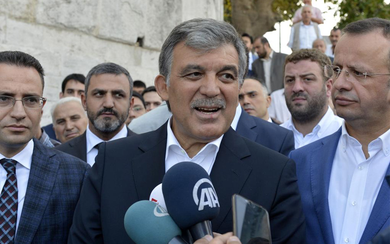 Gül'den anlamlı bayram mesajı!