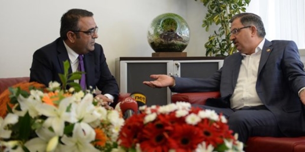 Bayramlaşmada 'Haydi Bismillah' polemiği