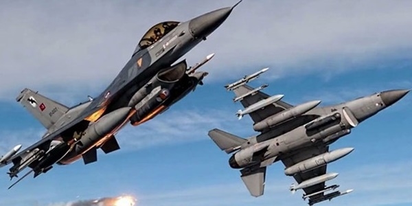 Türk savaş uçaklarına taciz