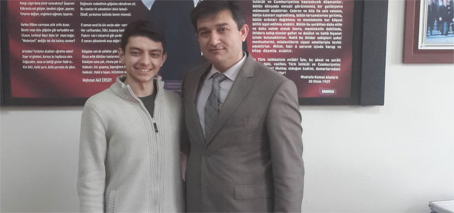 Atatürk Lisesi'nden Büyük Başarı: Türkiye 8.si Fırat Şirvan