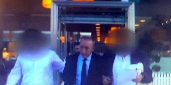 MKE müdürü casusluk yaparken yakalandı