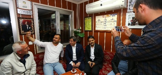 Davutoğlu’ndan Taksi Duraklarına Sürpriz Ziyaret