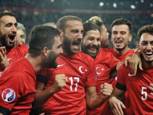 Milli Takımın maç biletleri karaborsa'da