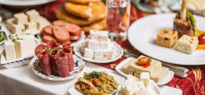 Oruç tutarak zayıflanır mı? Ramazan'da nasıl beslenmeliyiz?