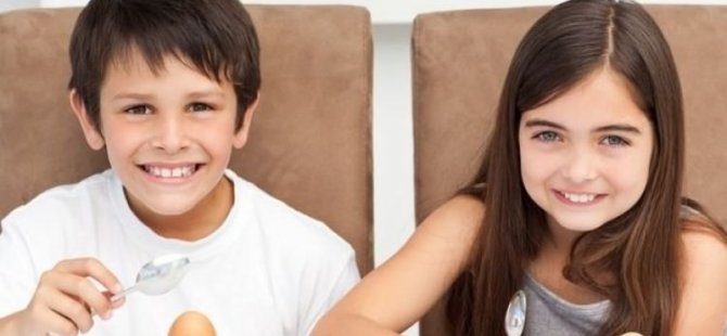 Kahvaltı yapan çocuklar okulda daha başarılı