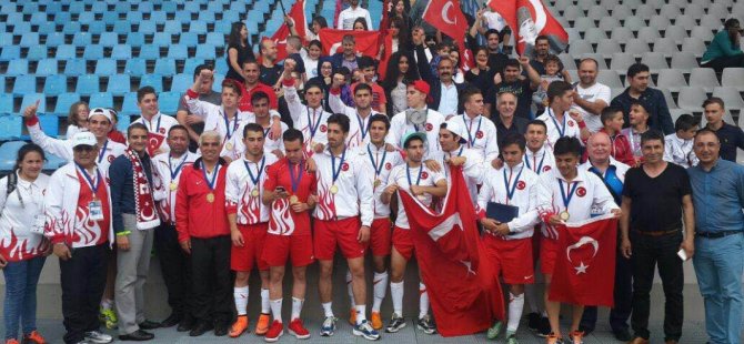 Bahçelievler Deneme Anadolu Lisesi Avrupa Şampiyonu