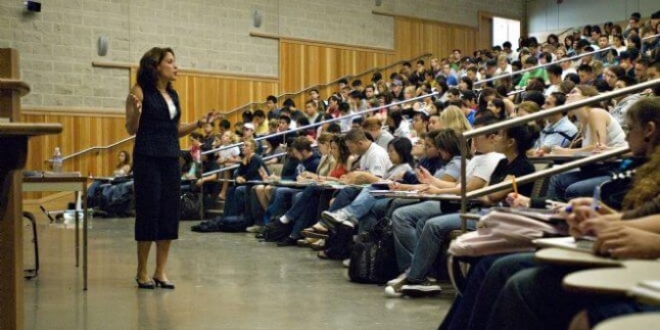 Tez danışmanının oy hakkı yok mu?
