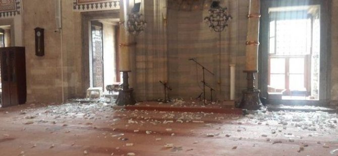 Şehzadebaşı Camii'nde hasar oluştu